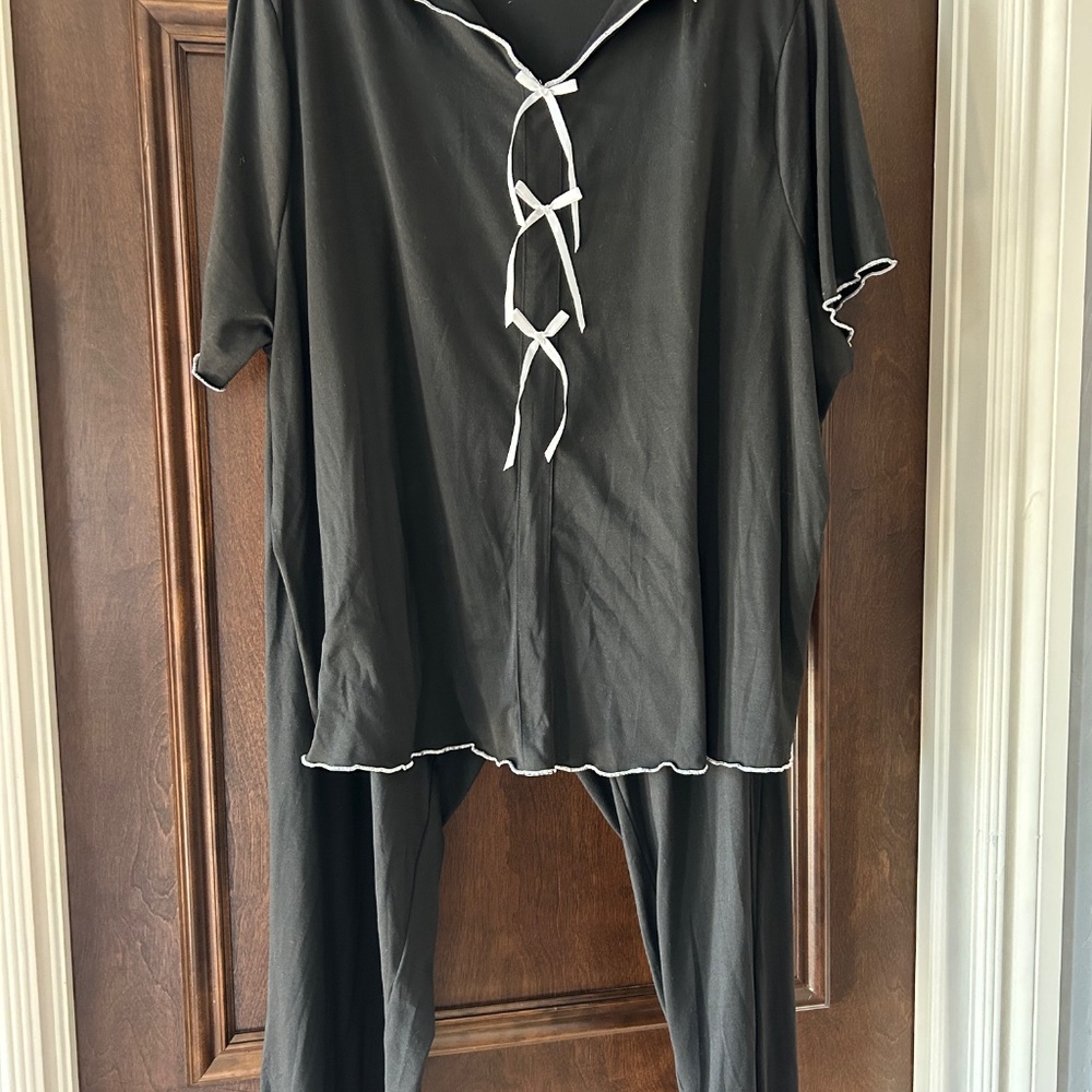 SUPER CUTE! SOFT STRETCH PAJAMA SET - 3X
